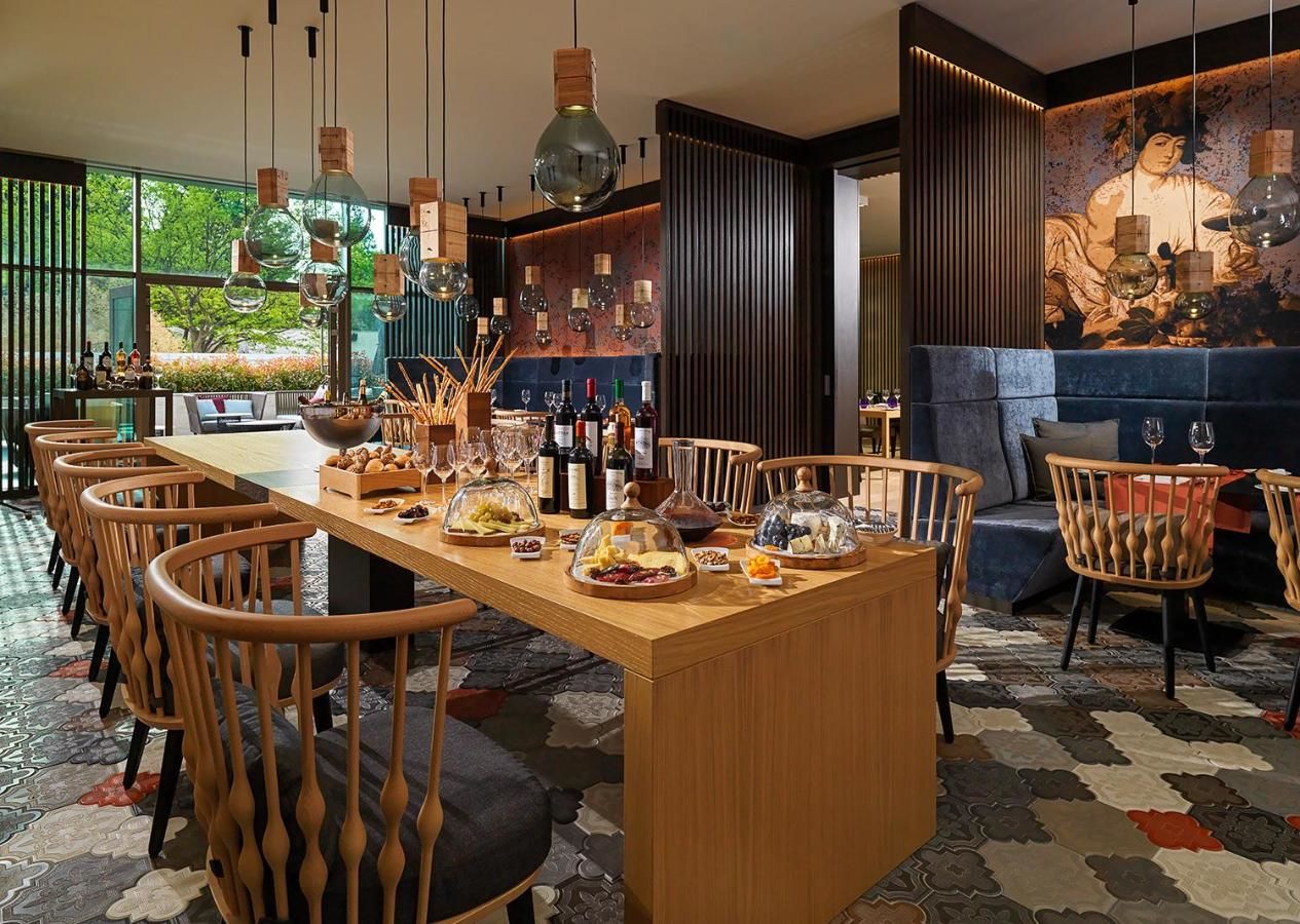 Отель Sheraton Grand Tbilisi Metechi Palace Тбилиси-21