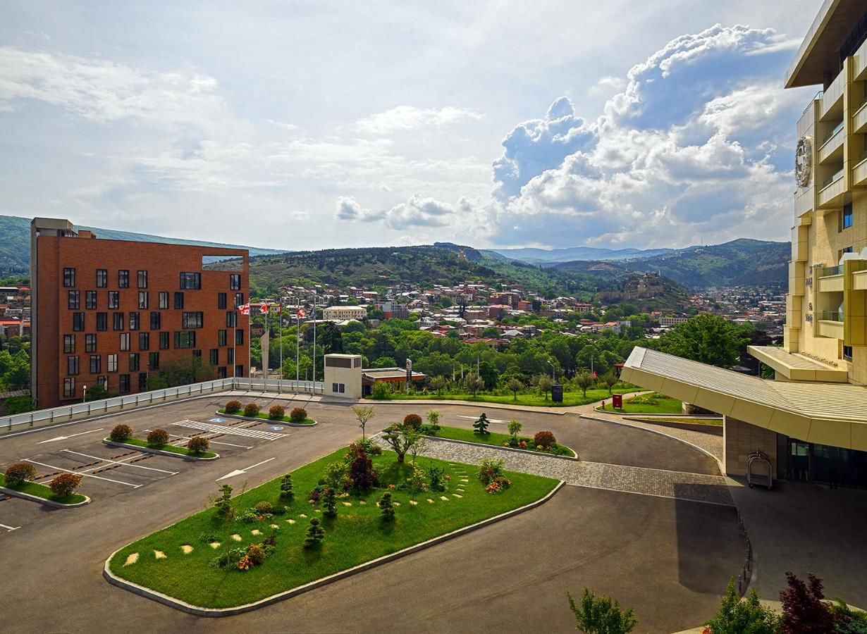 Отель Sheraton Grand Tbilisi Metechi Palace Тбилиси-24
