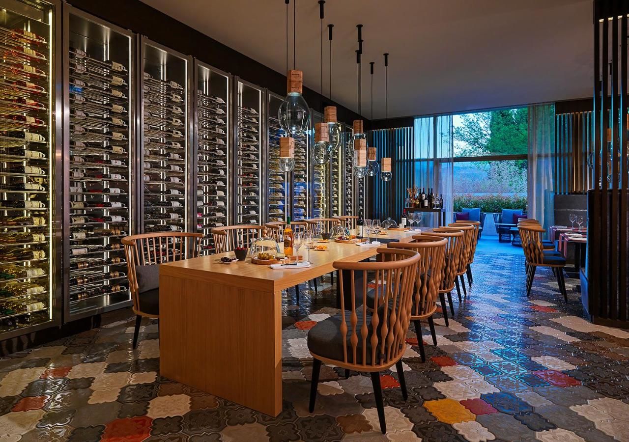 Отель Sheraton Grand Tbilisi Metechi Palace Тбилиси-34