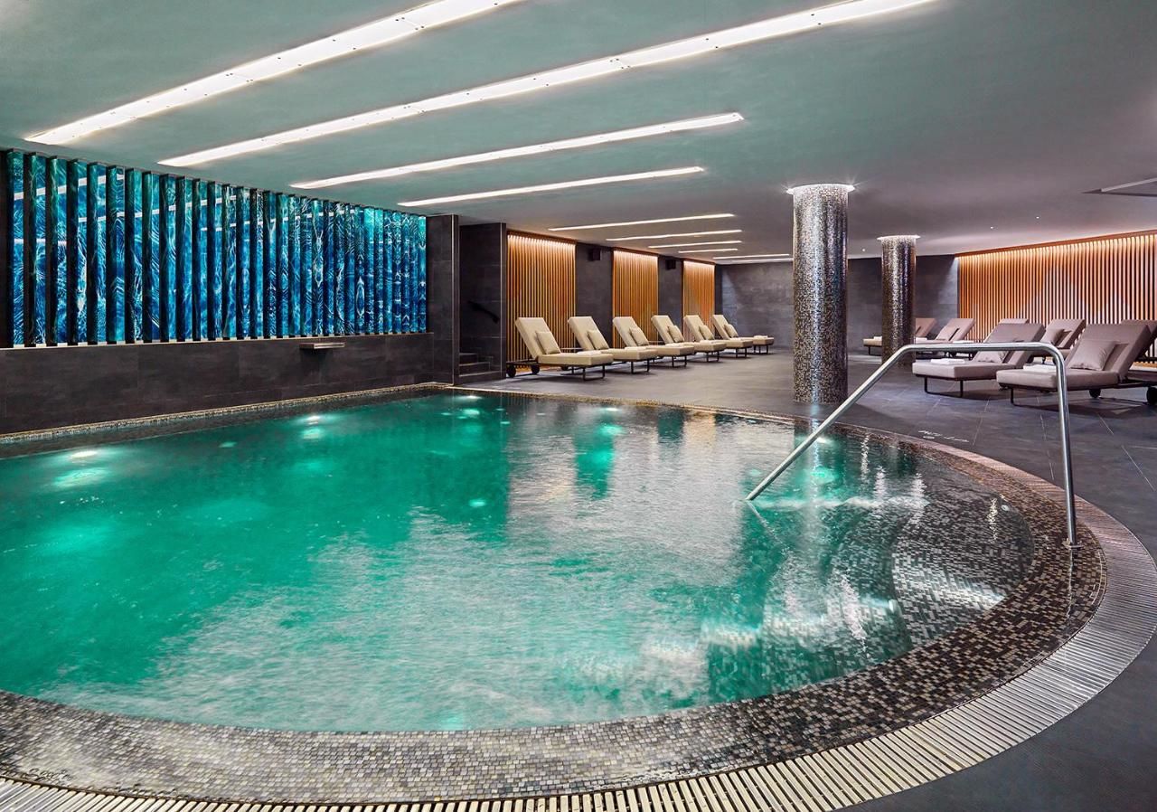 Отель Sheraton Grand Tbilisi Metechi Palace Тбилиси