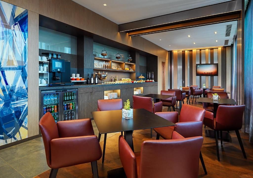 Отель Sheraton Grand Tbilisi Metechi Palace Тбилиси