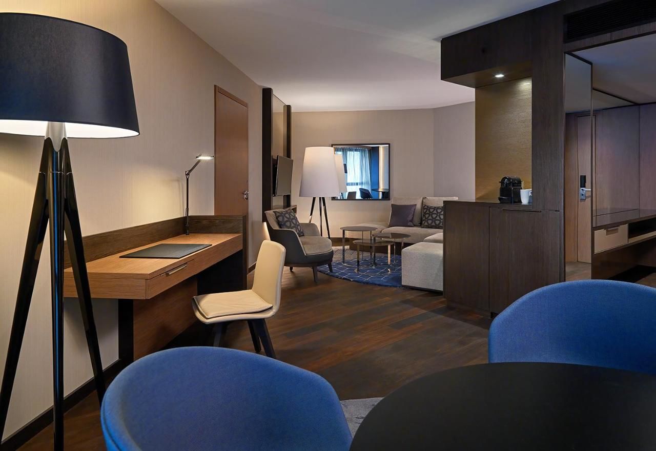 Отель Sheraton Grand Tbilisi Metechi Palace Тбилиси