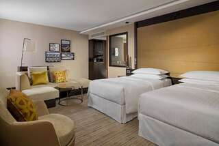 Отель Sheraton Grand Tbilisi Metechi Palace Тбилиси Представительский двухместный номер увеличенной площади с 2 отдельными кроватями/односпальными кроватями-2